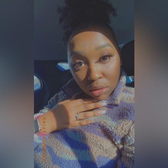 Meet your Posher, Vonshay - Picture 3 of 3